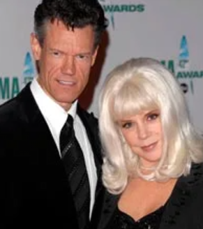 Marriage to Randy Travis